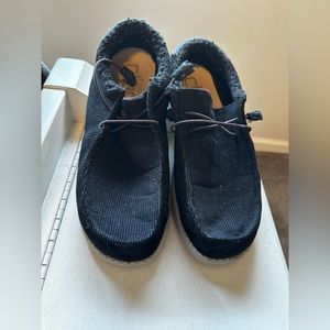 Hey Dude Mens Shoes size 10.5
